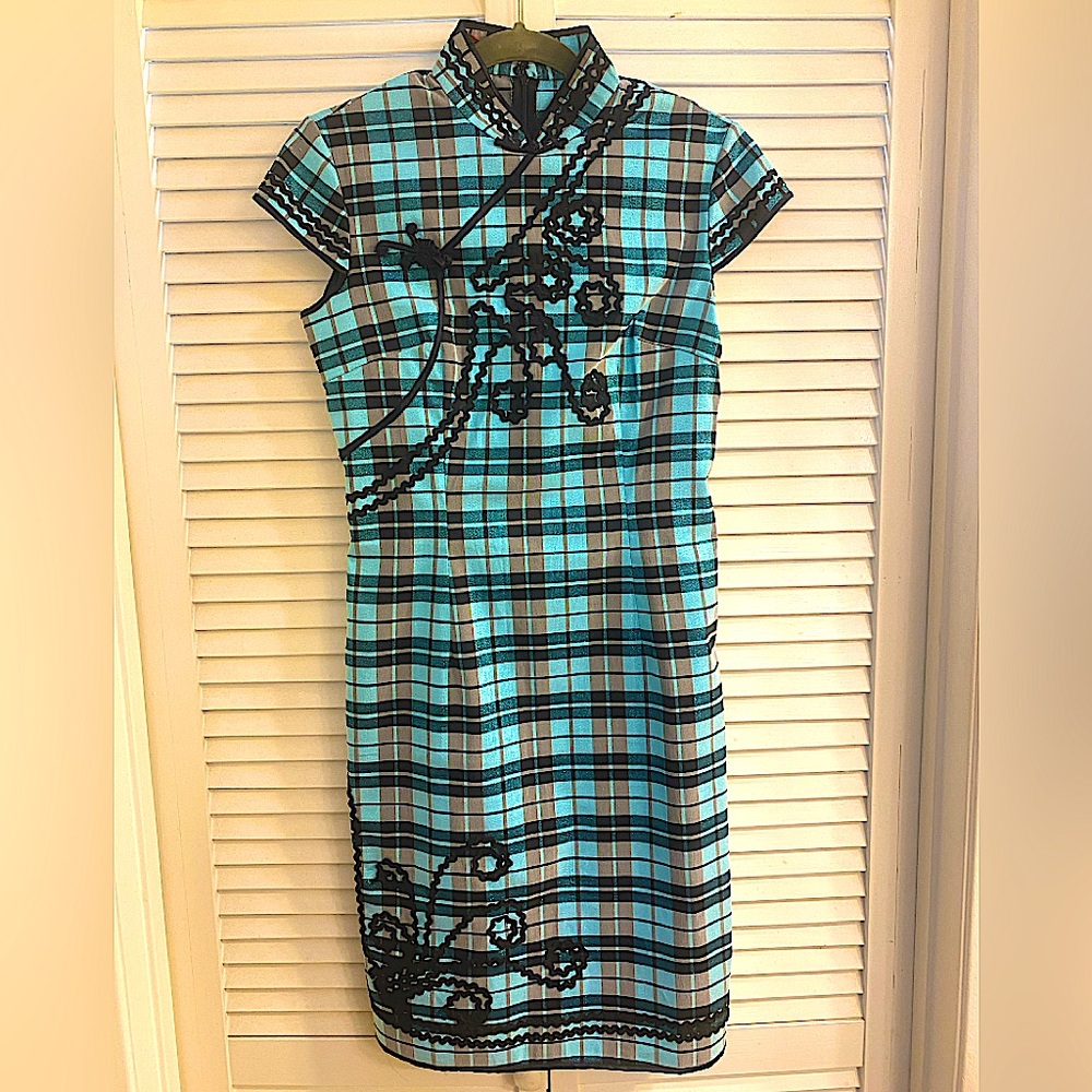 Qipao Chinese Dress, specifically made in Shanghai for Western market
